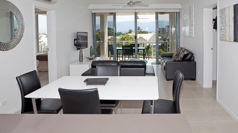 Vision Cairns Holiday Apartments kitchen